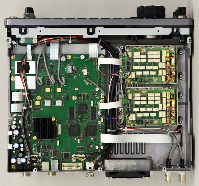 IC-7610 interior bottom view (courtesy Icom Inc.)