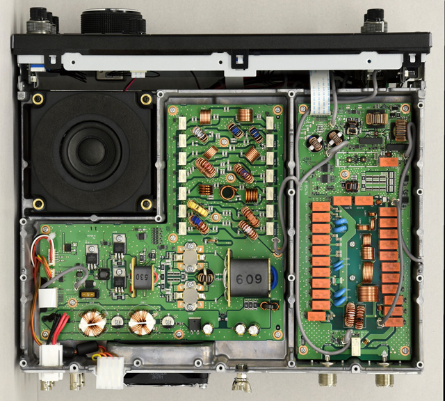 IC-7610 interior top view (courtesy Icom Inc.)