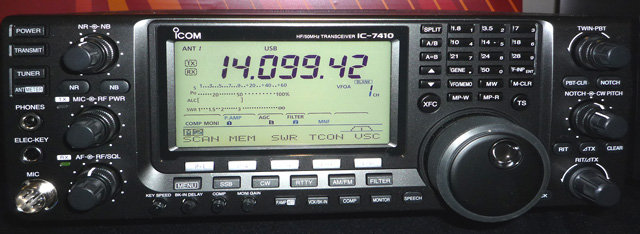 The IC-7410 at the Puyallup WA hamfest, March 2011. The screen appears elongated due to perspective correction.