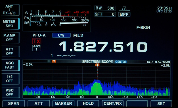 Fig 6. IC-7700 spectrum scope, ±2.5 kHz span, SLOW sweep. Photo courtesy ON6SAS. Note low "grass" level.