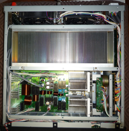 Bottom view: heatsink and autotuner. Click for larger image.